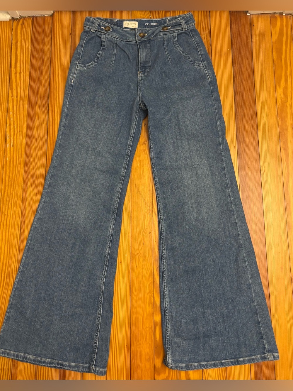 NWOT Anthropologie Pilcro Tower Flare Mid Rise Jean - Picture 4 of 8